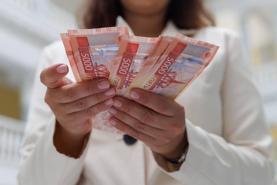 К чему снится получать зарплату